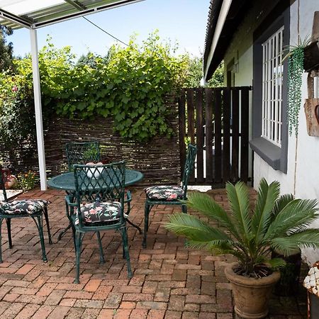 Honeysuckle Clarens Otel Dış mekan fotoğraf
