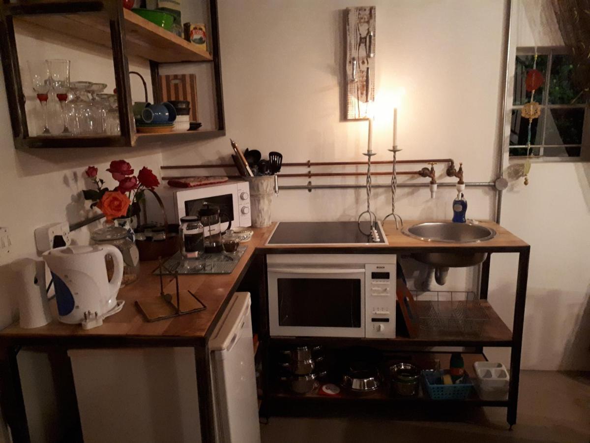 Honeysuckle Clarens Otel Dış mekan fotoğraf