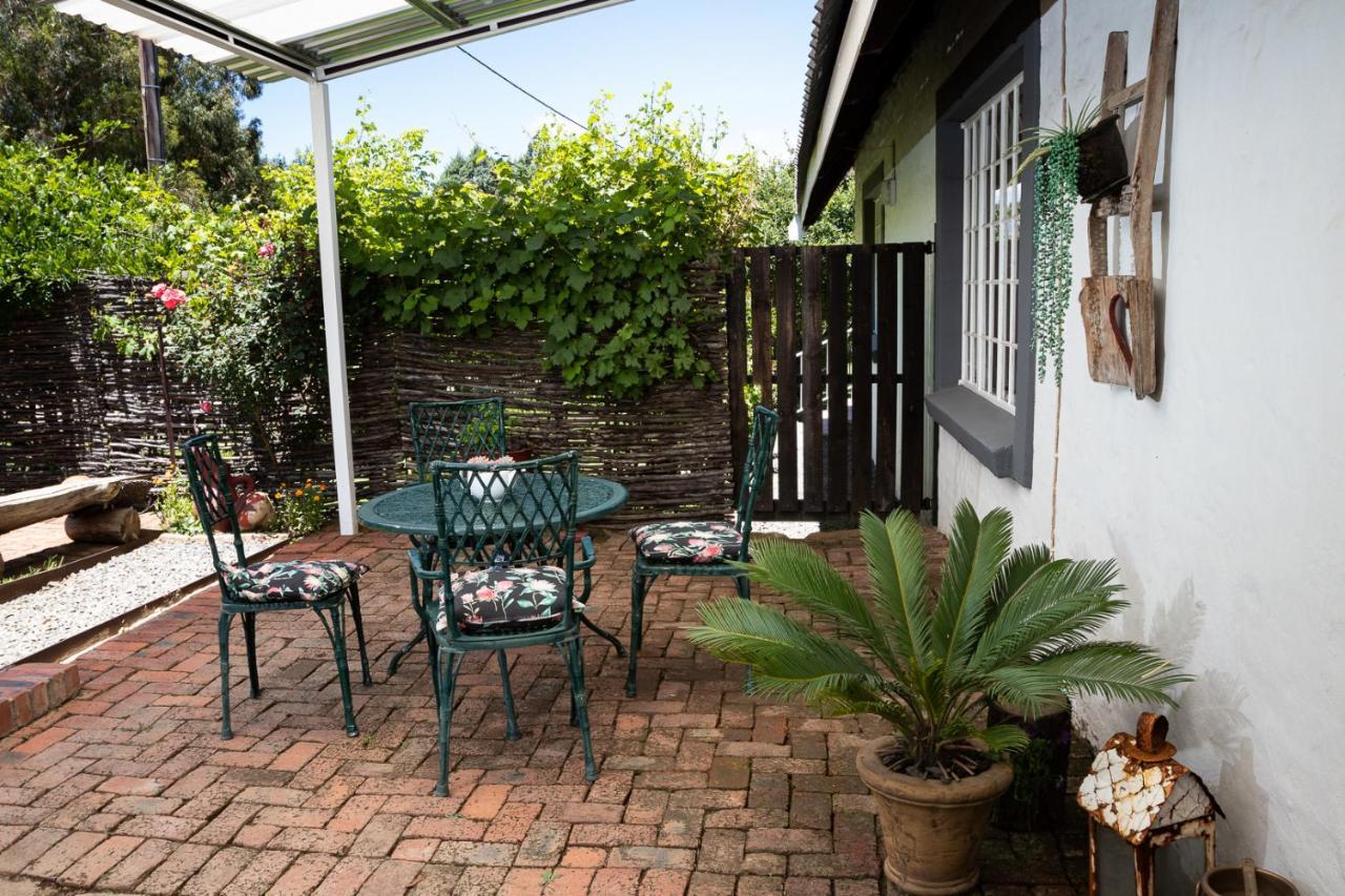 Honeysuckle Clarens Otel Dış mekan fotoğraf