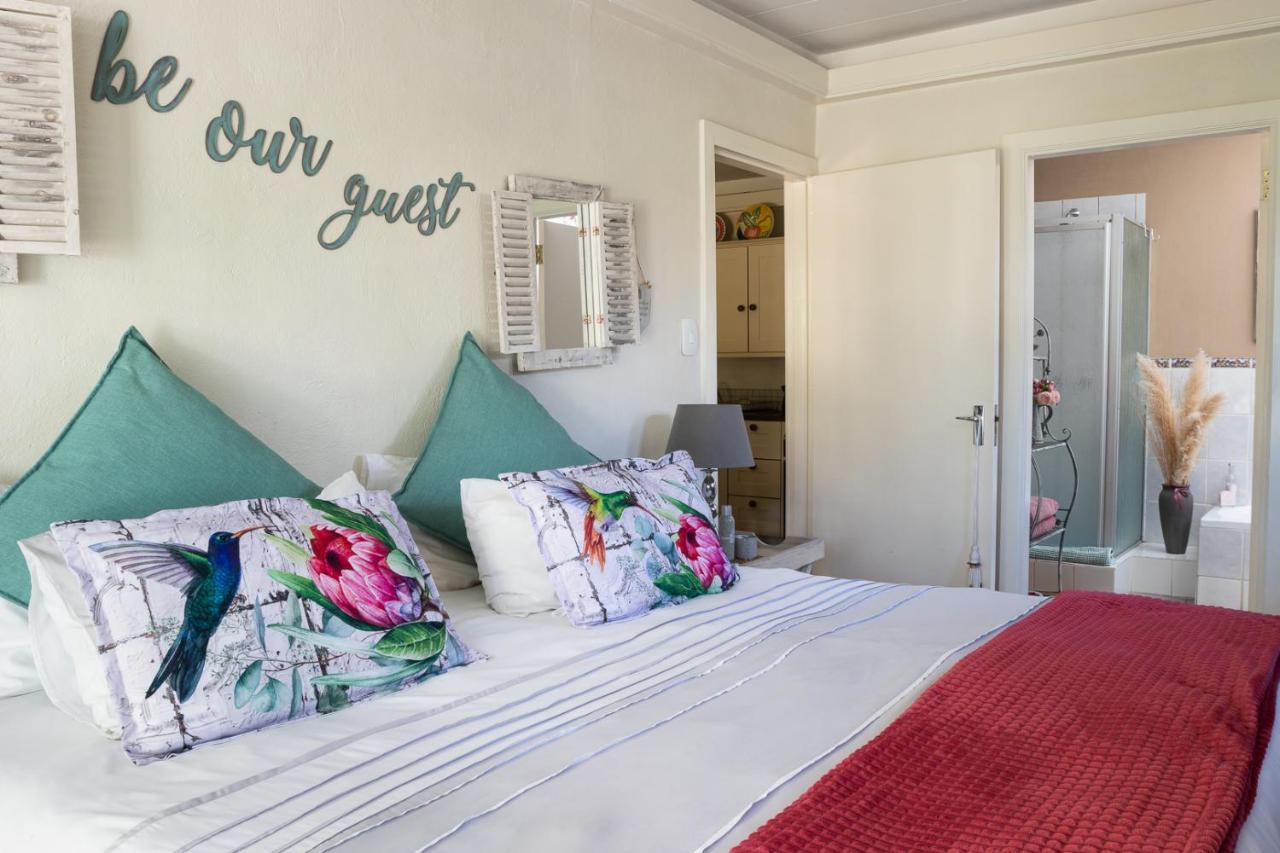 Honeysuckle Clarens Otel Dış mekan fotoğraf